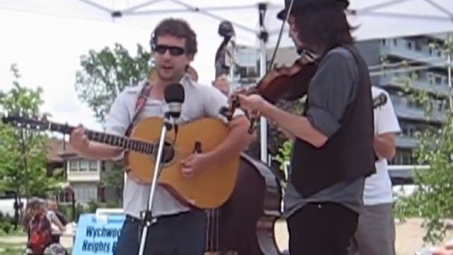 Smoky Folk Bluegrass Quartet at the Wychwood Artscape Barns смотреть онлайн