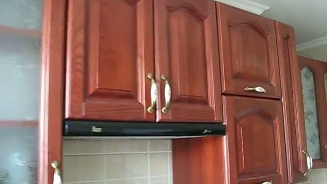 Кухня с фасадами из ясеня. смотреть онлайн