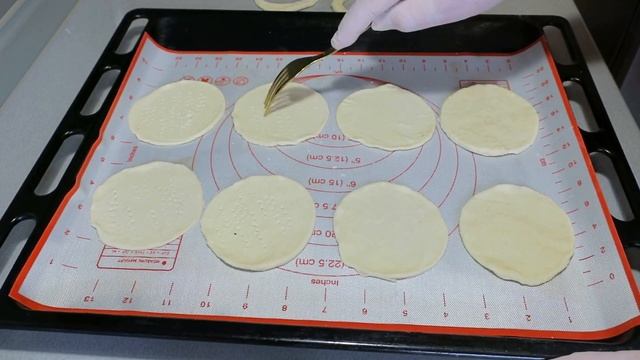 ОБАЛДЕННАЯ ГОРЯЧАЯ ЗАКУСКА В ВОЛОВАНАХ ИЗ СЛОЁНОГО ТЕСТА смотреть онлайн