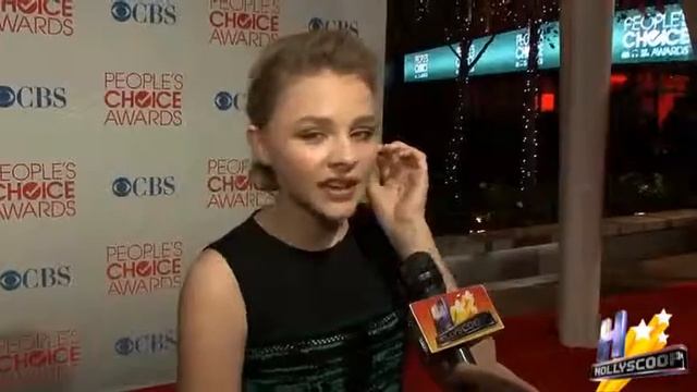 Интервью Хлои на People's Choice Awards смотреть онлайн