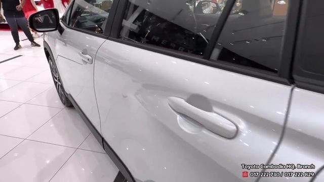 2023 Toyota Corolla Cross 1.8L (138hp) - 5 Seats Crossover | Details Exterior and Interior смотреть онлайн
