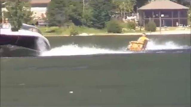 На диване по воде=) смотреть онлайн