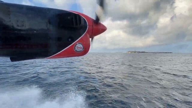 Мальдивы. Взлет на DHC-6 Twin Otter смотреть онлайн