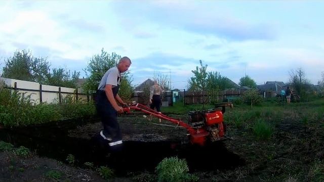 Дизельный мотоблок "ХОПЕР". Культивация почвы. смотреть онлайн