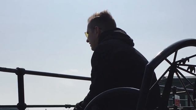 Русский Game Chaser, Ep. 2. Гик места Англии. + Как выглядит очередь в Supreme и дроп в Palace смотреть онлайн