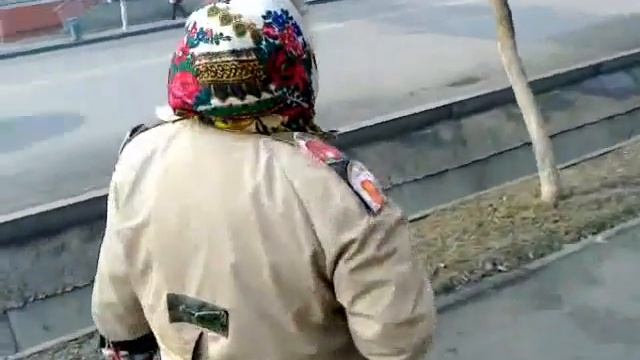 Бабуля срака смотреть онлайн