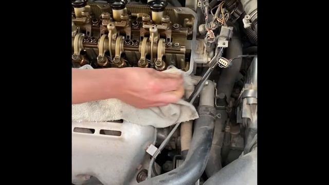 2010 Mitsubishi Galant tune up; valve cover gasket replacement смотреть онлайн