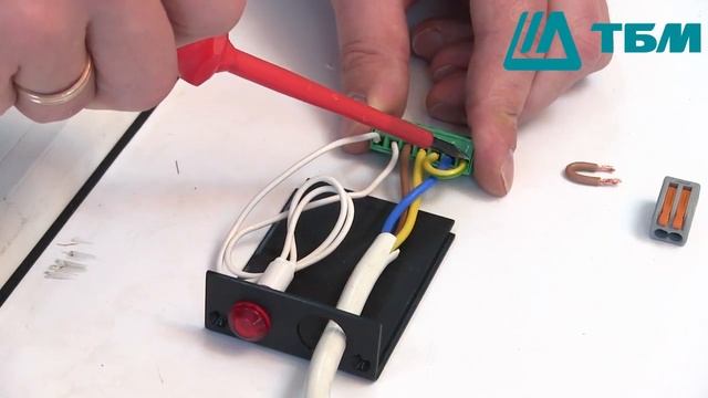 Автоматический оконный привод VARIA. Монтаж на створку оконного блока внутреннего открывания смотреть онлайн