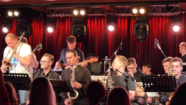 СЕРГЕЙ ДОЛЖЕНКОВ & NEW BLOOD BIG BAND - Enjoy the silence смотреть онлайн