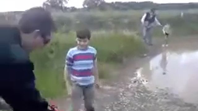 прикол с у бассейна! смотреть онлайн