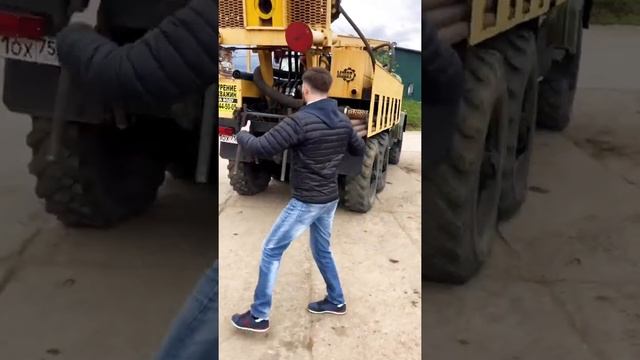 Запуск НОВЫХ БУРОВЫХ УСТАНОВОК на маршрут смотреть онлайн