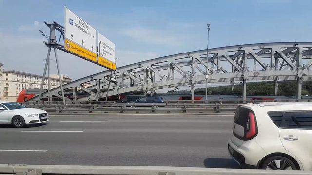 Ласточка МЦК на Новоандреевском мосту смотреть онлайн