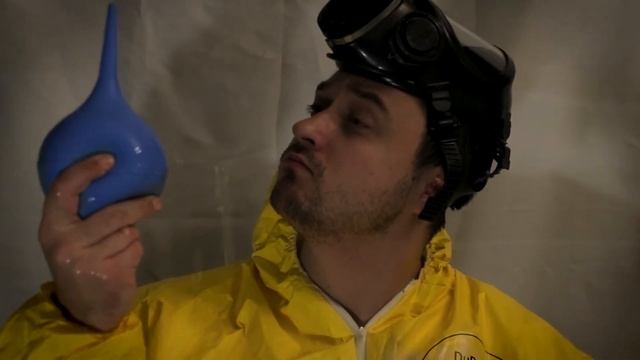 КОРОНАВИРУС - ЧТО ДЕЛАТЬ, ЕСЛИ РЯДОМ КТО-ТО ЧИХАЕТ? смотреть онлайн