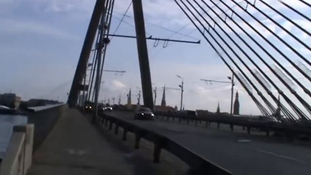 Латвия Рига Прогулка через Даугаву по вантовому мосту. 2018 смотреть онлайн