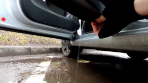 skoda rapid - water in doors