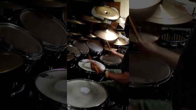 Scott Genovese - Elvin Jones Drum Lick Lesson Part II смотреть онлайн