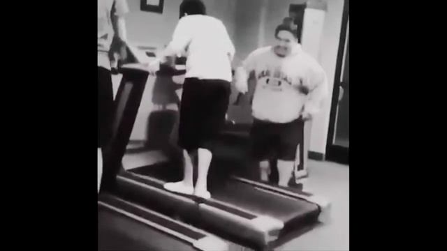 EPIC GYM FAIL Compilation 2015 FUNNY смотреть онлайн