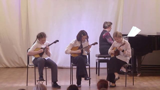 04 Дербенко, Полька, исп. Ансамбль домристов смотреть онлайн