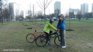 Правильная посадка на велосипеде [Учимся кататься на велосипеде. Урок 2]