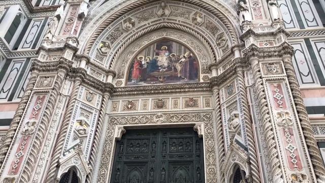 The Cathedral of Santa Maria del Fiore in Florence смотреть онлайн