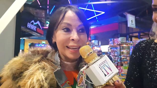 Интервью с Мариной Хлебниковой на презентации журнала " Музон" смотреть онлайн