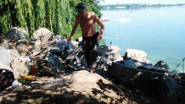 Летняя рыбалка на Днепре и отсутствие клёва. смотреть онлайн
