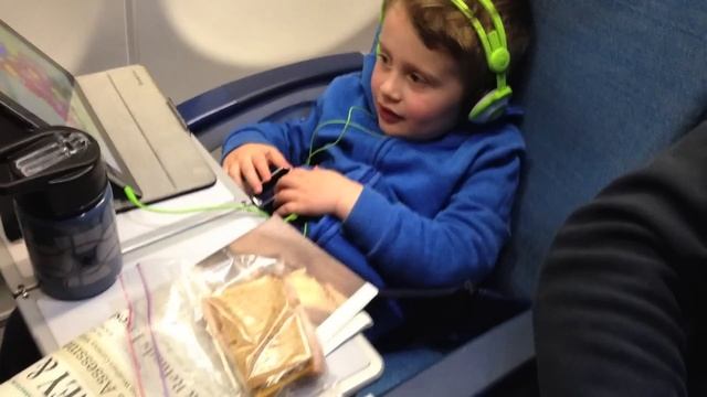 EAT | TIPS FOR TRAVEL SNACKS смотреть онлайн