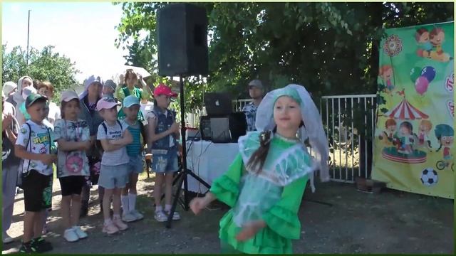 Балалар җәйге бәйрәме - 2022. Татарский Канадей. Тахир Хазрат Шангариев смотреть онлайн