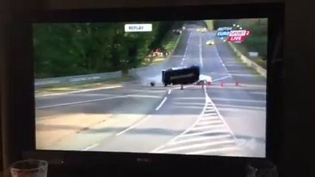 Le Mans Crash 2012 - Anthony Davidson Toyota & Ferrari смотреть онлайн