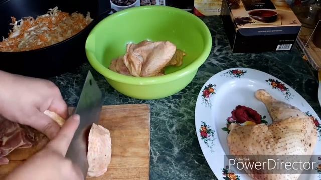 Курочка на капустной подушке!!!!Ну ОЧЕНЬ ВКУСНО!!! Просто пальчики оближешь!!! смотреть онлайн