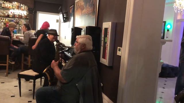 Monty Banks смотреть онлайн