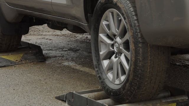 Toyota Land Cruiser Prado: активная антипробуксовочная система A-TRC смотреть онлайн