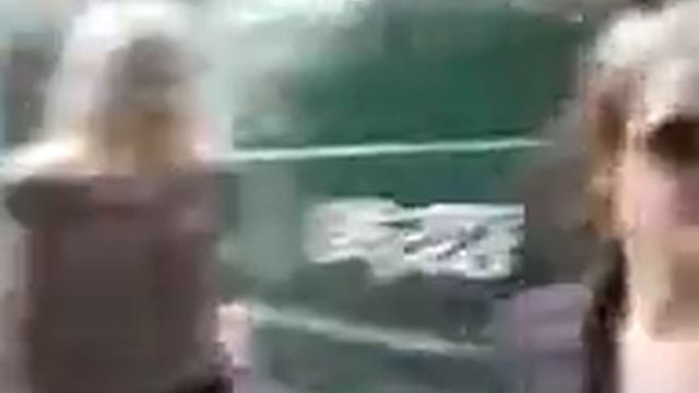 Пьяные девки веселятся блондинка и брюнетка смотреть онлайн