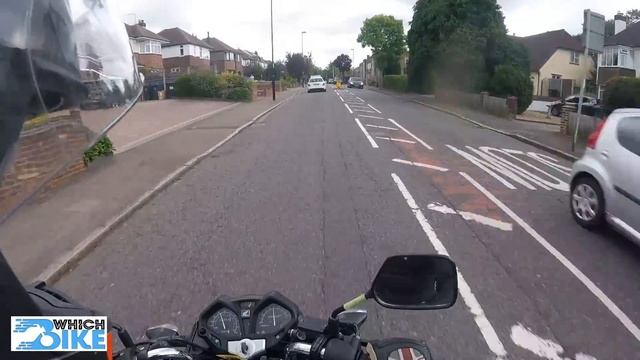 Honda CB125F Review - Best beginner motorcycle for new riders to learn on? смотреть онлайн