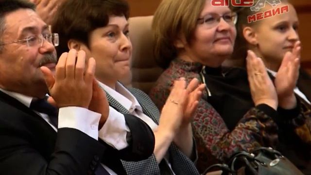В Свердловской области активно поощряются талантливые школьники смотреть онлайн
