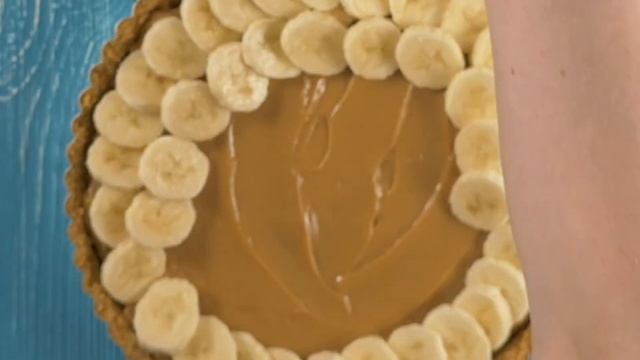 Баноффи Пай – простой и эффектный десерт без выпечки смотреть онлайн