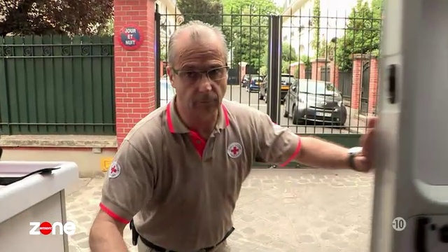 Zone Interdite - Secouristes Benevoles : Ces Heros Anonymes Au Secours Des Vacanciers 2-2 Zntd