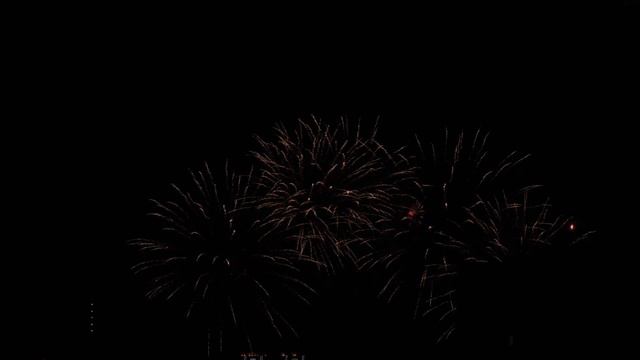 Праздничный салют на день города (г. Благовещенск 02.06.2018) смотреть онлайн