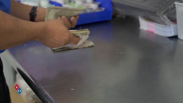 Why drive for Domino's? Best part-time job available and take home CASH daily! смотреть онлайн