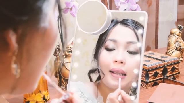 Зеркало для макияжа «LARGE LED Mirror» смотреть онлайн