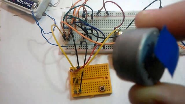Attiny13 + Н-мост. Управление коллекторным двигателем. смотреть онлайн