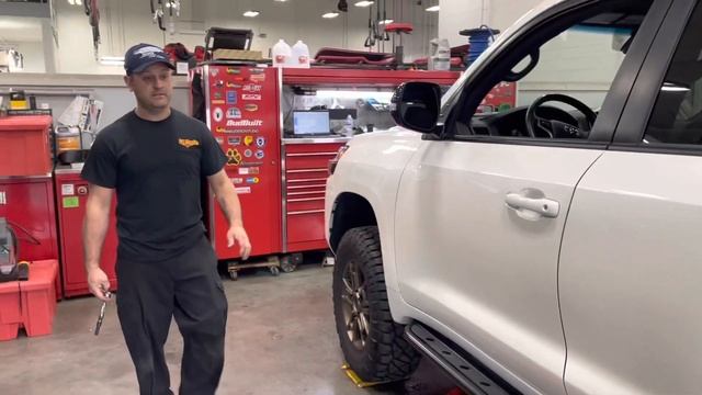 How to fix KDSS lean on a 200-series Land Cruiser смотреть онлайн