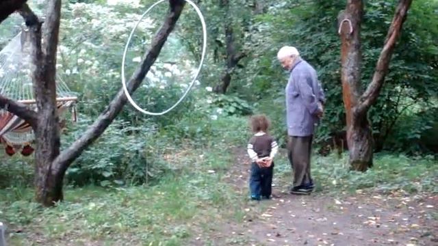 Кирюша изображает бабушку смотреть онлайн