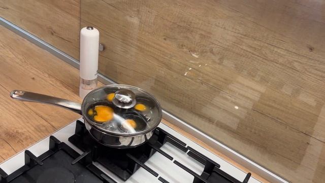 Как приготовить яйцо пашот быстро и просто. Обзор пашотницы из Америки смотреть онлайн