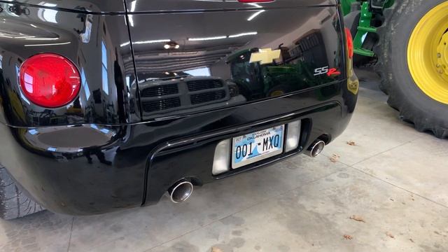 2006 Chevy SSr Cold start sound clip смотреть онлайн