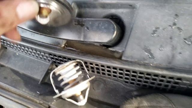 2014 Nissan Sentra Thermostat replacement смотреть онлайн
