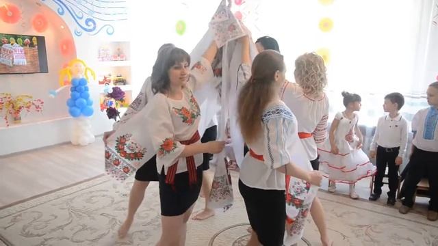 танец мам смотреть онлайн