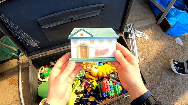 Урвал дорогие часы за копейки. Поход на барахолку Санкт-Петербург смотреть онлайн