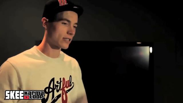 Groundbreaking "3D Touch Screen Mixer" DJ Equipment reviewed by DJ Skee смотреть онлайн