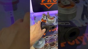 Подушка ценою 190 евро, а сделана как будто заколхозили)))